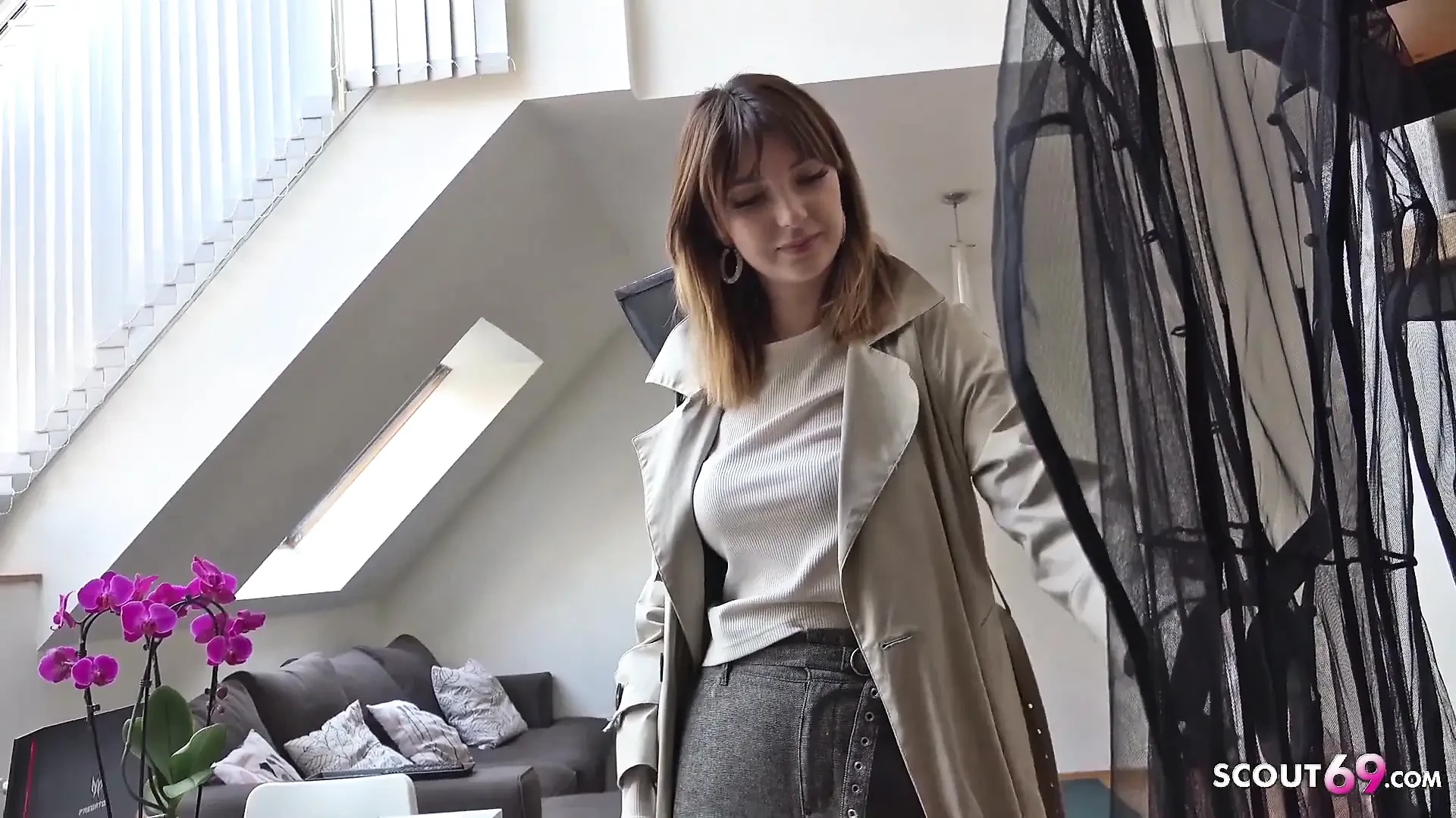 Floppy tits teen Kristin talk to rough anal sex at street casting